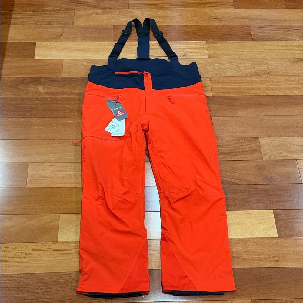 NWT Salomon Brilliant Suspenders Fiery Red Insulated Ski Winter Pants‎ Size 2XL